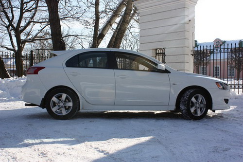 Mitsubishi Lancer Sportback. Фото Авто.Yтро